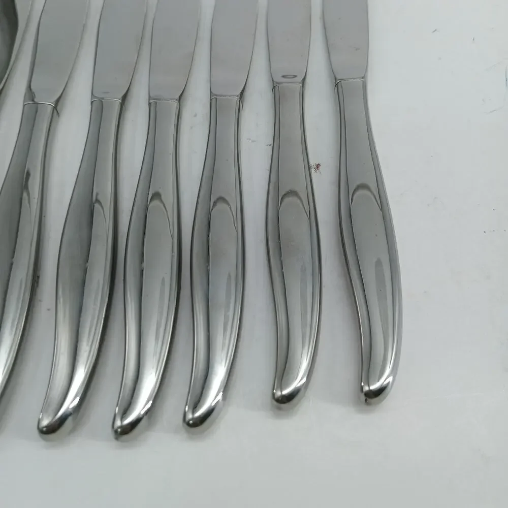 8X BK Oneida LA ROSE Dinner Butter Knives Rogers Premier Stainless Serrated